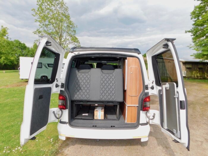 Camper King VW 4 Berth Camper Van 2.0 Tdi with 5 Seatbelts. Only 42,000 miles and 2 owners from New. 2014 64 plate. £34,999 - Image 29