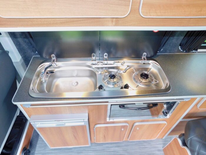 Camper King VW 4 Berth Camper Van 2.0 Tdi with 5 Seatbelts. Only 42,000 miles and 2 owners from New. 2014 64 plate. £34,999 - Image 21