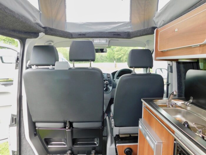 Camper King VW 4 Berth Camper Van 2.0 Tdi with 5 Seatbelts. Only 42,000 miles and 2 owners from New. 2014 64 plate. £34,999 - Image 18