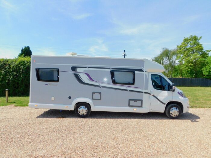 Elddis Sussex Fontwell Special Edition 196 Peugeot 2.0 Hdi with 6 Berth and 6 Seatbelts and Front and Rear Lounge and Dining Areas and with Only 16,800 miles from New in November 2016. £44,999 - Image 32
