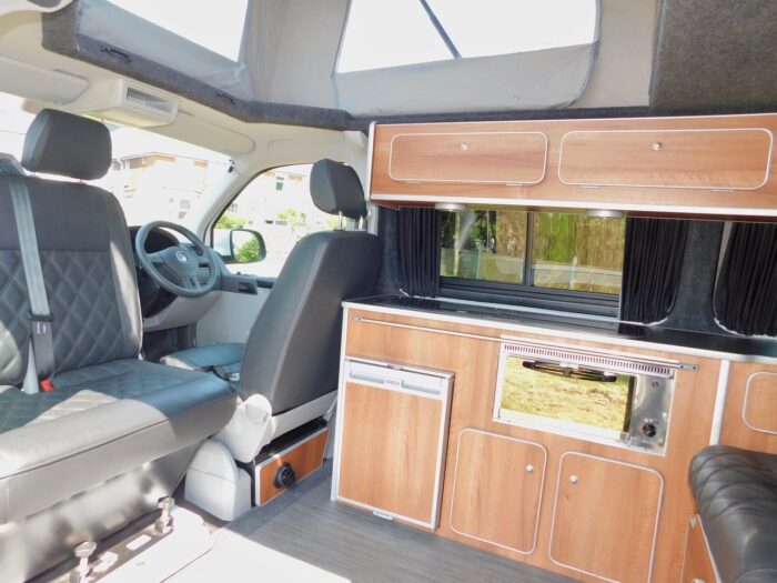 Camper King VW 4 Berth Camper Van 2.0 Tdi with 5 Seatbelts. Only 42,000 miles and 2 owners from New. 2014 64 plate. £34,999 - Image 8