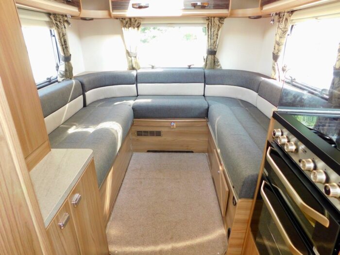 Bessacarr 462 Luxury 2 Berth with Huge REAR U SHAPE LOUNGE. Only 6.43m Long. Ultimate Specification. ULEZ Compliant.. £39,999 - Image 27