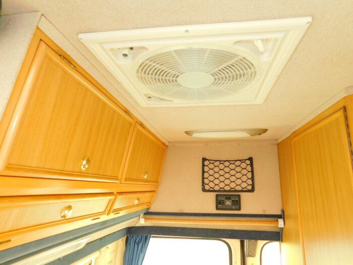 Auto-Sleeper DORSET Peugeot 2.0 HDI Luxury 4 Berth (2 Plus 2) model. Only 5.2m Long, 2.02m Wide. 2 x Electric Steps. 2003 £19,999 - Image 22