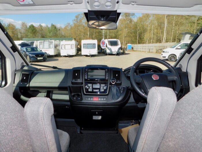 Dethleffs Esprit Special LUXURY EDITION 88 t7150-2 2.3 with 180 bhp and the New 9 Speed AUTOMATIC gearbox  ULEZ Compliant £75,999 - Image 7