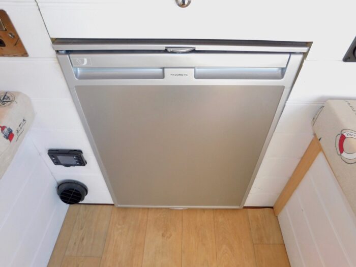 Professionally Hand Crafted 2 Berth Camper Conversion CITROEN RELAY 35 L3H2 2.2 HDI with Only 55,000 miles from New £34,999 - Image 23