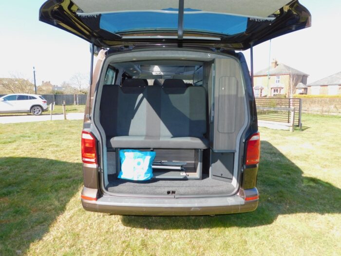 Camper King St. Tropez VW 4 Berth Camper Van 2.0 Tdi High Line with Tailgate and 5 Seatbelts. Only 72,000 miles and 2 previous owners from New. April 2017 17 plate. £35,999 - Image 7