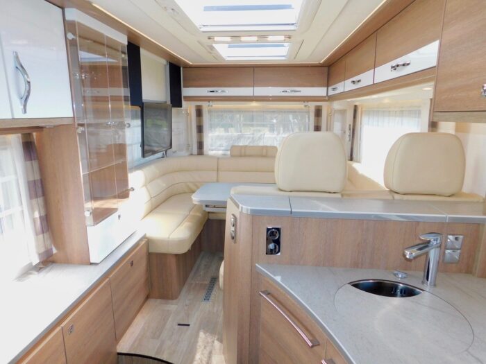 Dethleffs Grand AlpaI 7820-2 Fiat 2.3 AUTOMATIC Super Luxury A Class. November 2018 68 Plate with Only 5,900 miles from New. 2 to 4 Berth with 4 x 3 point Seat Belts. £129,999 - Image 9
