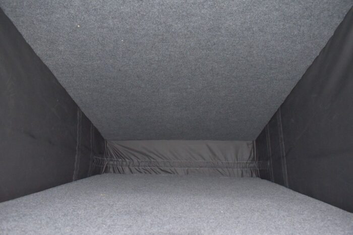 VW T5 1.9d Pop Top with REAR LOUNGE and 2 Plus 2 Sleeping. February 2008. £17,999 - Image 10