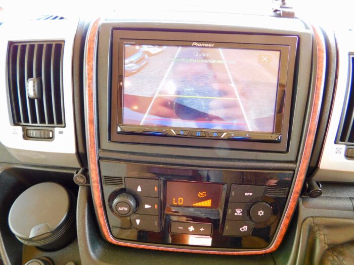 Carthago Compactline I 143 AUTOMATIC Luxury 4 BERTH. Only One Previous Owner. £59,999 - Image 18