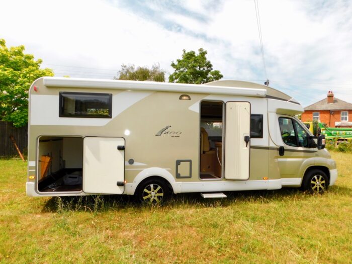 BURSTNER Ixeo IT 726 Luxury 4 Berth 2011 Motorhome with Large Garage, Twin Rear Beds or a Huge Double and a Double Drop Down Bed. Only 5,370 miles from New £39,999 - Image 24