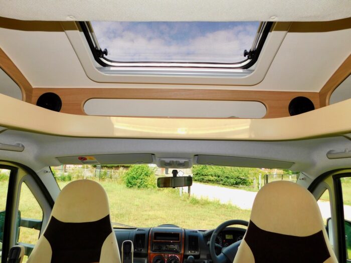BURSTNER Ixeo IT 726 Luxury 4 Berth 2011 Motorhome with Large Garage, Twin Rear Beds or a Huge Double and a Double Drop Down Bed. Only 5,370 miles from New £39,999 - Image 32