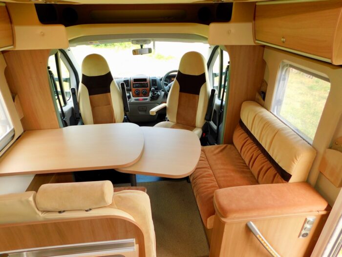 BURSTNER Ixeo IT 726 Luxury 4 Berth 2011 Motorhome with Large Garage, Twin Rear Beds or a Huge Double and a Double Drop Down Bed. Only 5,370 miles from New £39,999 - Image 8