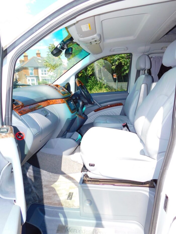 Mercedes-Benz Viano 3.2 Petrol V6 AUTOMATIC 2 puls 2 Campervan by Free Spirit with Only 21,539 miles from New. £25,999 - Image 25