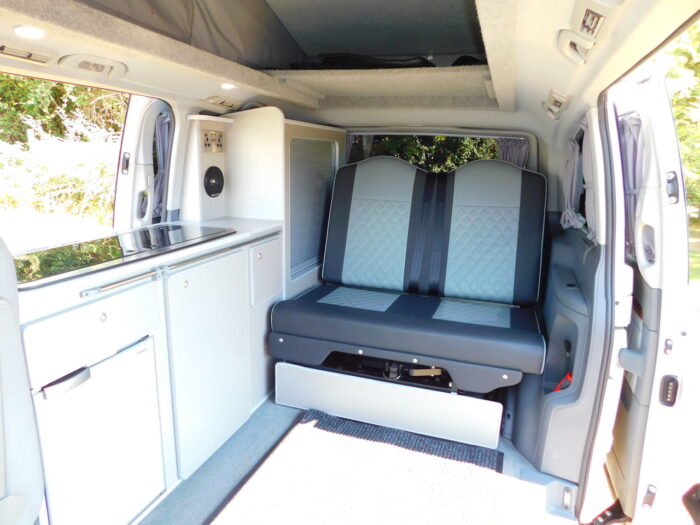 Mercedes-Benz Viano 3.2 Petrol V6 AUTOMATIC 2 puls 2 Campervan by Free Spirit with Only 21,539 miles from New. £25,999 - Image 12
