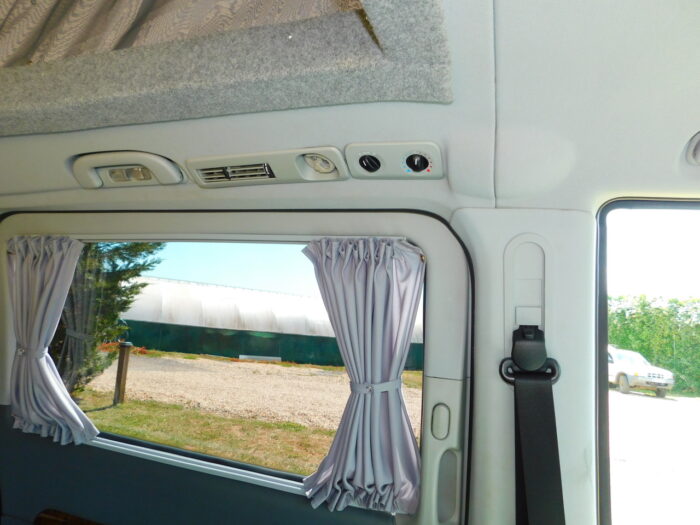 Mercedes-Benz Viano 3.2 Petrol V6 AUTOMATIC 2 puls 2 Campervan by Free Spirit with Only 21,539 miles from New. £25,999 - Image 11