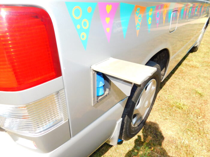Mazda Bongo PETROL Automatic Professional Conversion 2 + 2 Berth Smooth and Silky Petrol Automatic Engine.. £11,999 - Image 15