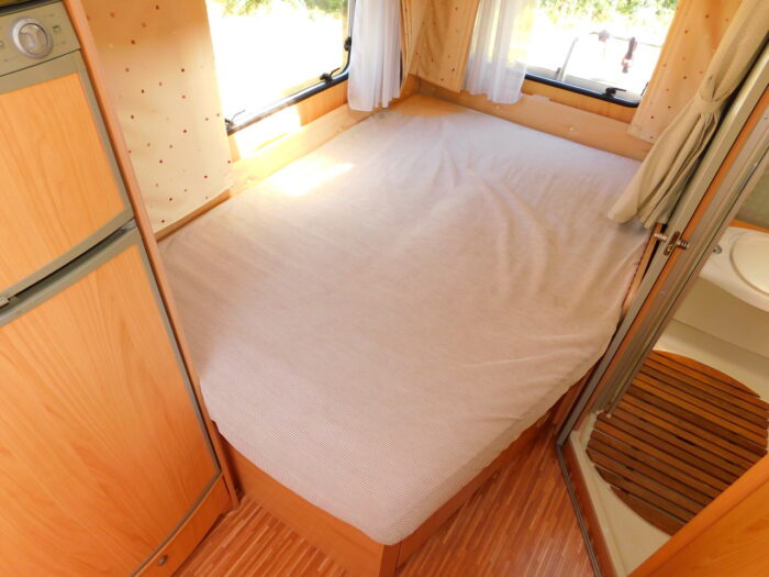 BURSTNER Solano T615 3 to 4 Berth, 4 Seatbelts 6.9m long and 2.3m Wide with a Gross Weight of 3500kg Sold - Image 16