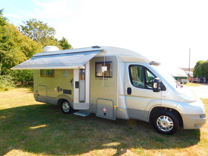 BURSTNER Solano T615 3 to 4 Berth, 4 Seatbelts 6.9m long and 2.3m Wide with a Gross Weight of 3500kg Sold - Image 3