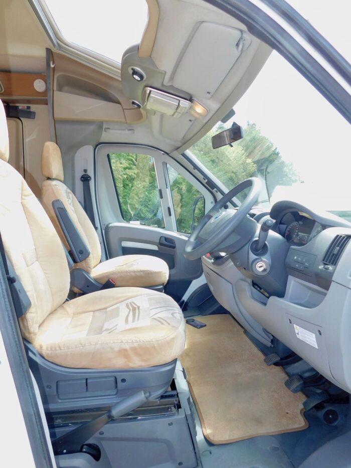 Swift Bolero 630 PR Luxury 2 Berth with Large U Shape Rear Lounge. Only approximately 6.5m Long. Plated at 3500 Kgs. £29,999 - Image 20