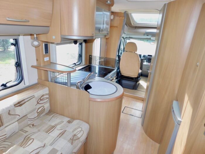 Swift Bolero 630 PR Luxury 2 Berth with Large U Shape Rear Lounge. Only approximately 6.5m Long. Plated at 3500 Kgs. £29,999 - Image 9