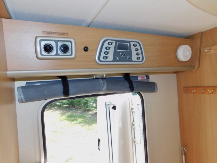Swift Bolero 630 PR Luxury 2 Berth with Large U Shape Rear Lounge. Only approximately 6.5m Long. Plated at 3500 Kgs. £29,999 - Image 22