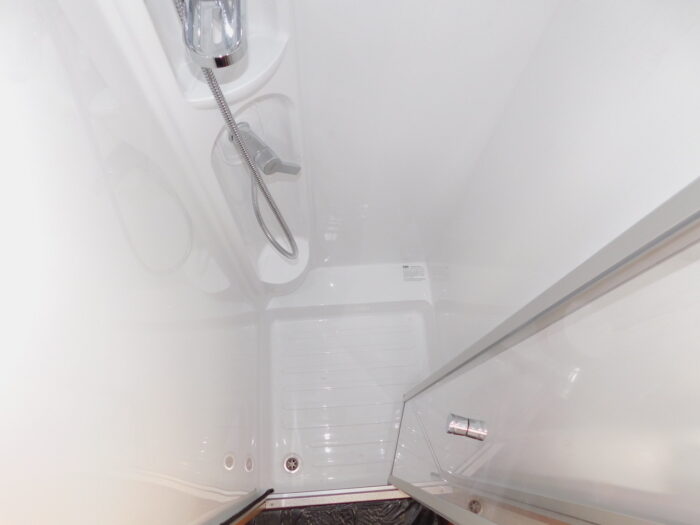 Elddis MAJESTIC 275 Luxury 2 Berth Motorhome with Huge Lounge and Only 4,716 Miles from New. £47,999 - Image 17