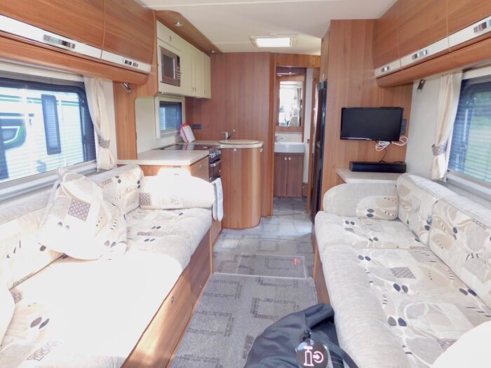 Elddis MAJESTIC 275 Luxury 2 Berth Motorhome with Huge Lounge and Only 4,716 Miles from New. £47,999 - Image 6
