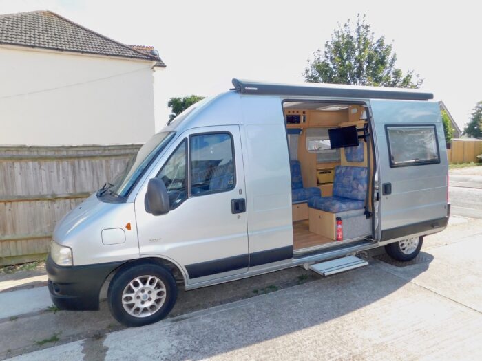 Devon Firebrand Luxury 2 Berth Camper Van with 3 x 3 Point Seat Belts and Under 6m Long. £24,999 - Image 26