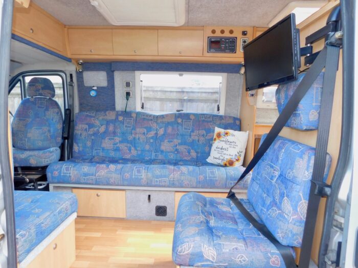Devon Firebrand Luxury 2 Berth Camper Van with 3 x 3 Point Seat Belts and Under 6m Long. £24,999 - Image 6