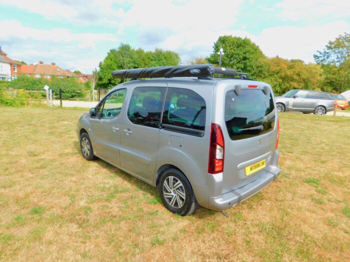 Peugeot Partner 1.6L Hdi with a 2 Berth Horizon Camper Van Conversion that can easily be used as your Everyday Car as well as a Camper Van. 2017 with Only 29,000 miles from New.. £20,000 - Image 25