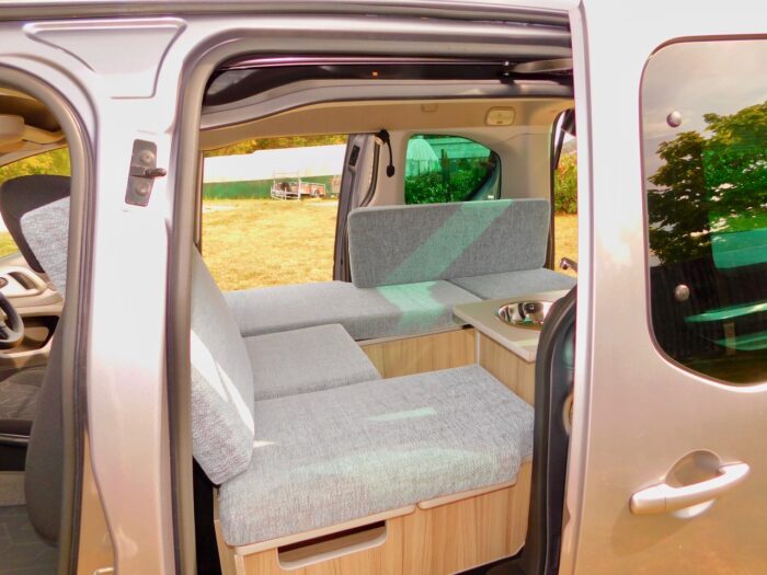 Peugeot Partner 1.6L Hdi with a 2 Berth Horizon Camper Van Conversion that can easily be used as your Everyday Car as well as a Camper Van. 2017 with Only 29,000 miles from New.. £20,000 - Image 21