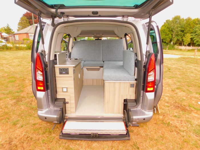 Peugeot Partner 1.6L Hdi with a 2 Berth Horizon Camper Van Conversion that can easily be used as your Everyday Car as well as a Camper Van. 2017 with Only 29,000 miles from New.. £20,000 - Image 20