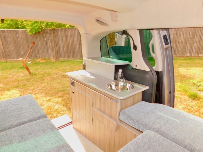 Peugeot Partner 1.6L Hdi with a 2 Berth Horizon Camper Van Conversion that can easily be used as your Everyday Car as well as a Camper Van. 2017 with Only 29,000 miles from New.. £20,000 - Image 16