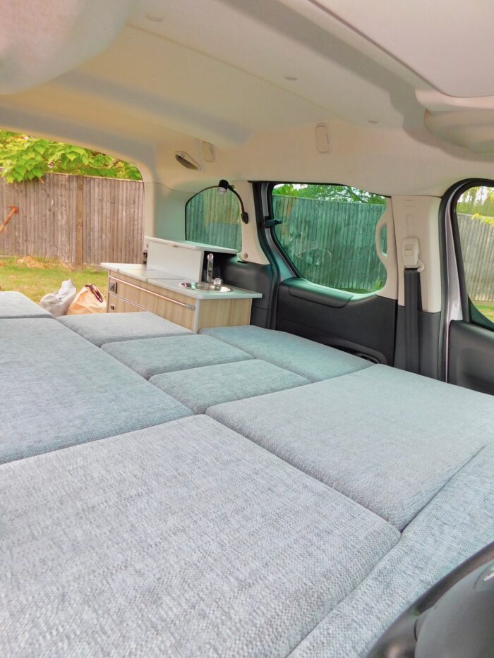 Peugeot Partner 1.6L Hdi with a 2 Berth Horizon Camper Van Conversion that can easily be used as your Everyday Car as well as a Camper Van. 2017 with Only 29,000 miles from New.. £20,000 - Image 11