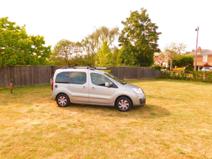 Peugeot Partner 1.6L Hdi with a 2 Berth Horizon Camper Van Conversion that can easily be used as your Everyday Car as well as a Camper Van. 2017 with Only 29,000 miles from New.. £20,000