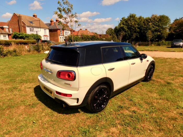 Mini Cooper S Clubman 2.0L Petrol AUTOMATIC John Cooper Works. 2018 with 87,593 miles from New. In Excellent All Round Condition. Panoramic Sunroof, Multi Spoke Gloss Black Alloys. Euro 6. ULEZ Compliant. Now Sold - Image 3