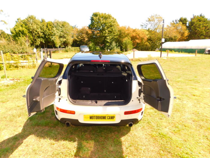 Mini Cooper S Clubman 2.0L Petrol AUTOMATIC John Cooper Works. 2018 with 87,593 miles from New. In Excellent All Round Condition. Panoramic Sunroof, Multi Spoke Gloss Black Alloys. Euro 6. ULEZ Compliant. Now Sold - Image 15