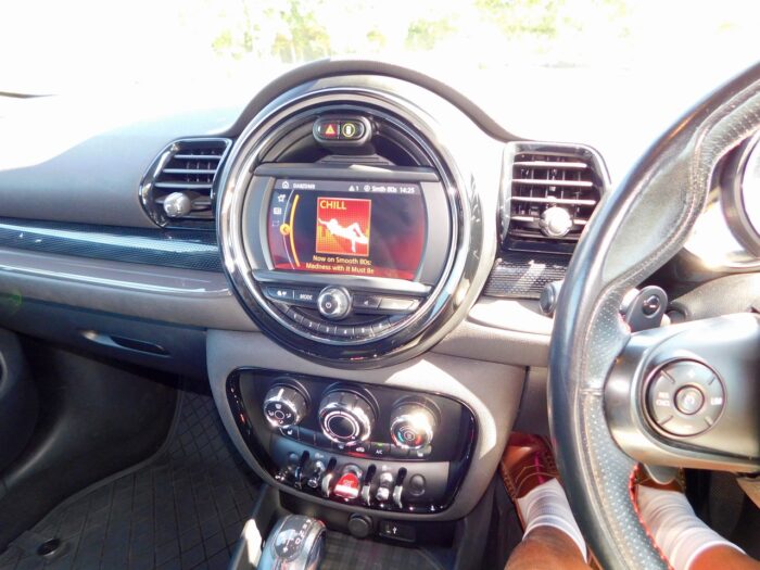 Mini Cooper S Clubman 2.0L Petrol AUTOMATIC John Cooper Works. 2018 with 87,593 miles from New. In Excellent All Round Condition. Panoramic Sunroof, Multi Spoke Gloss Black Alloys. Euro 6. ULEZ Compliant. Now Sold - Image 11