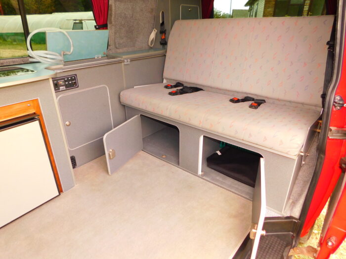 Bilbos VW T4 888 Special Edition Side Raising Pop Top Roof 2 Plus 2 Berth with Side Raising Roof and with Extra Wide Double Beds. 2003. Can be used as your Everyday Vehicle. £17,999 - Image 8
