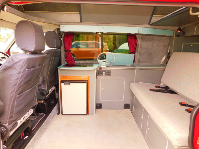 Bilbos VW T4 888 Special Edition Side Raising Pop Top Roof 2 Plus 2 Berth with Side Raising Roof and with Extra Wide Double Beds. 2003. Can be used as your Everyday Vehicle. £17,999 - Image 7