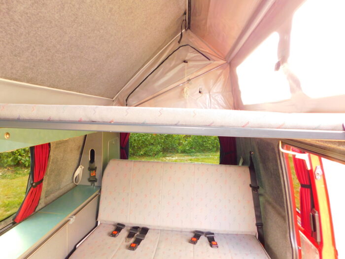 Bilbos VW T4 888 Special Edition Side Raising Pop Top Roof 2 Plus 2 Berth with Side Raising Roof and with Extra Wide Double Beds. 2003. Can be used as your Everyday Vehicle. £17,999 - Image 15
