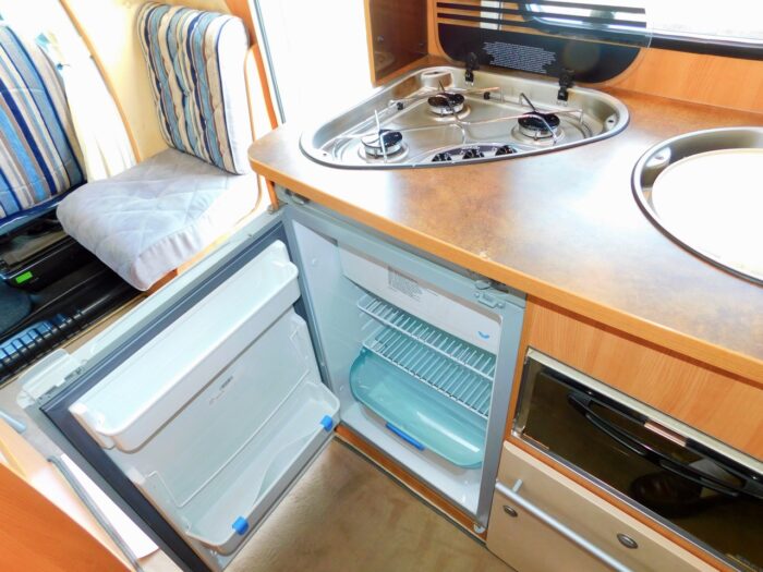 Chausson Flash 14 2012 Ford 2.2 Ddci. 3 to 4 Berth with 4 x 3Point Seat Belts and Only 26,000 miles from New Complete with Cab AIR CONDITIONING, Roof Mounted Solar Panel, Large Roll Out Awning and Bike Rack Deposit Taken - Image 15