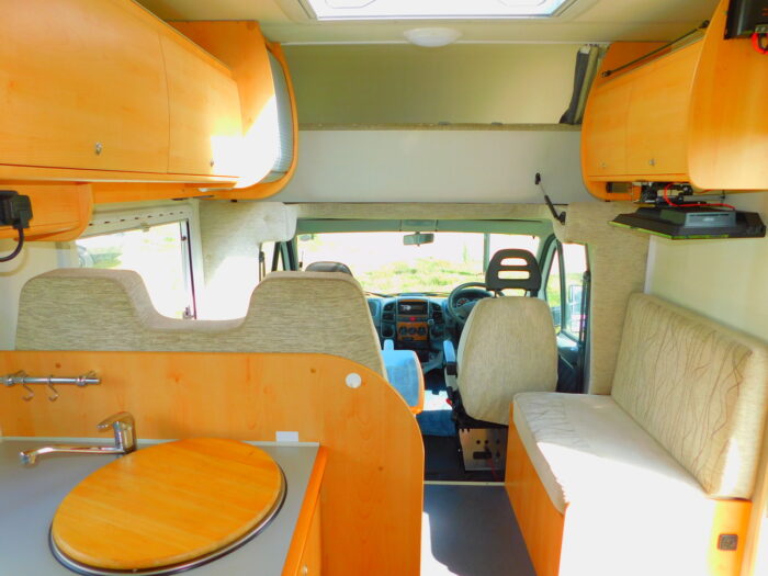 Mobilvetta New Life Peugeot Hdi 5 to 6 Berth with Bunk Beds 56 Plate and low Mileage. Superb Condition Throughout. A Super Motorhome with 4 x Seat Belts, Bunk Beds, Overcab Double Bed and a Convertible Dinette Bed. Now Sold - Image 5