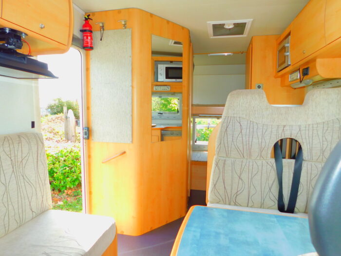 Mobilvetta New Life Peugeot Hdi 5 to 6 Berth with Bunk Beds 56 Plate and low Mileage. Superb Condition Throughout. A Super Motorhome with 4 x Seat Belts, Bunk Beds, Overcab Double Bed and a Convertible Dinette Bed. Now Sold - Image 4