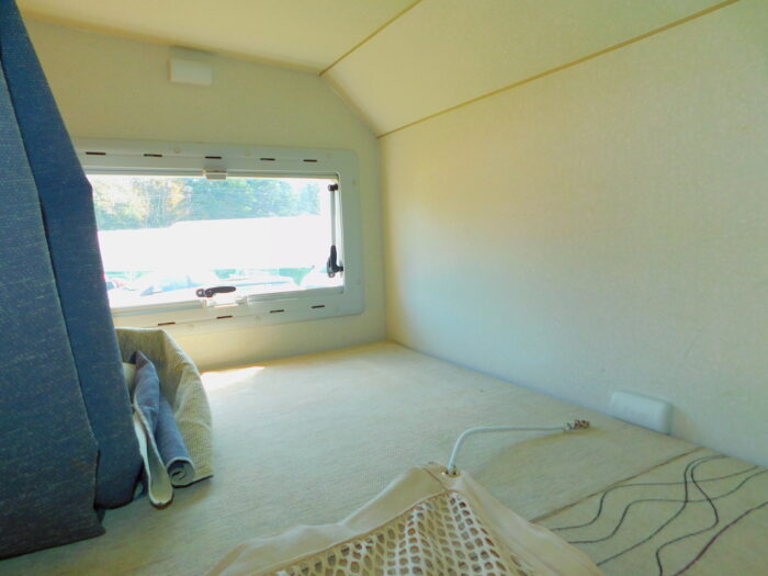Mobilvetta New Life Peugeot Hdi 5 to 6 Berth with Bunk Beds 56 Plate and low Mileage. Superb Condition Throughout. A Super Motorhome with 4 x Seat Belts, Bunk Beds, Overcab Double Bed and a Convertible Dinette Bed. Now Sold - Image 15