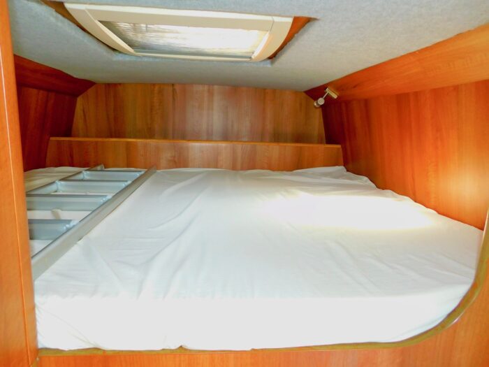 IVECO Daily 2.3 HPT Sports MOTOCROSS, Go Kart Motorhome Sports Race Van with rare to find FULL HEIGHT Garage and Shower Room with Flushing TOILET. Only 69,000 Miles £22,999 - Image 33