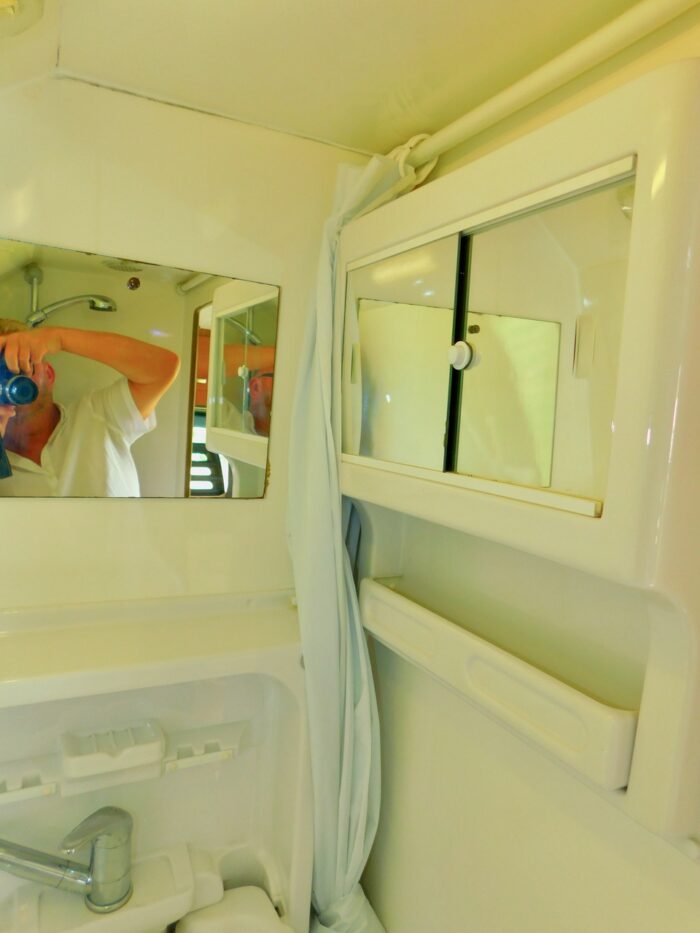 IVECO Daily 2.3 HPT Sports MOTOCROSS, Go Kart Motorhome Sports Race Van with rare to find FULL HEIGHT Garage and Shower Room with Flushing TOILET. Only 69,000 Miles £22,999 - Image 27