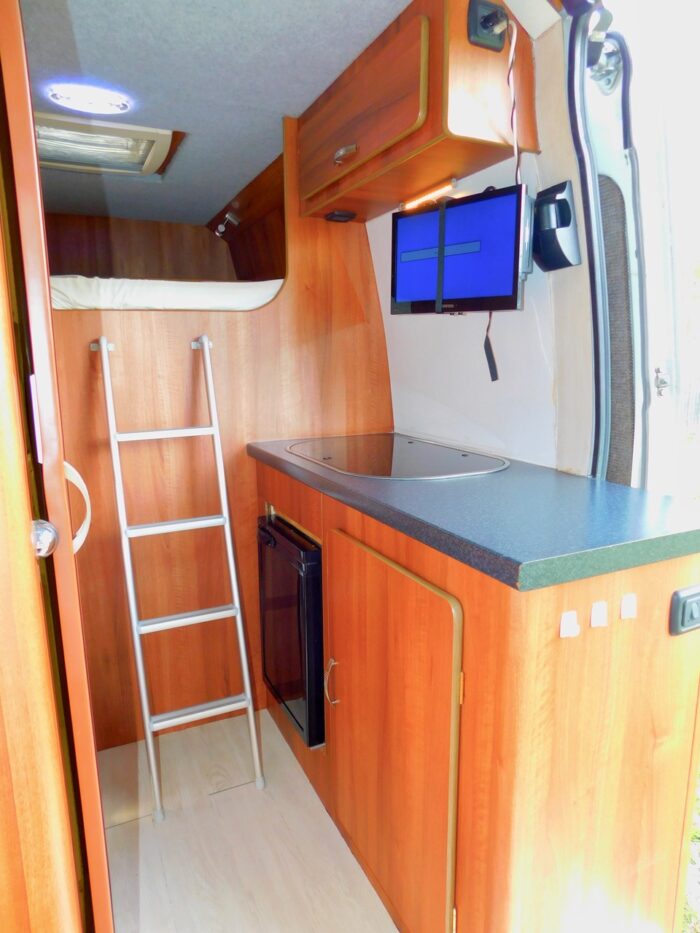 IVECO Daily 2.3 HPT Sports MOTOCROSS, Go Kart Motorhome Sports Race Van with rare to find FULL HEIGHT Garage and Shower Room with Flushing TOILET. Only 69,000 Miles £22,999 - Image 20