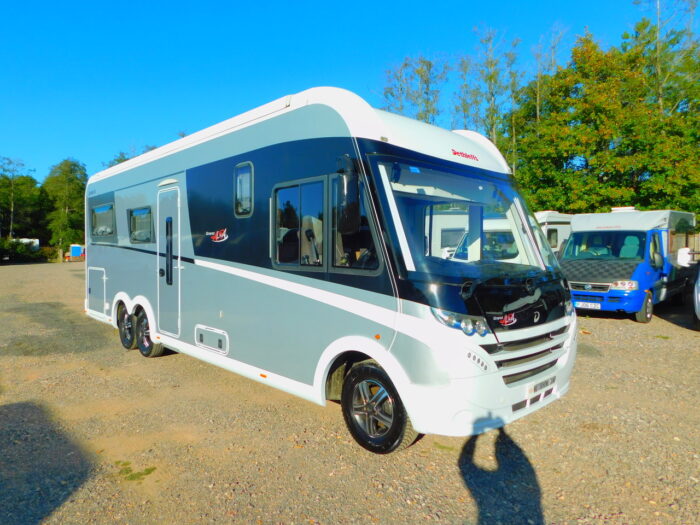 Dethleffs Grand Alpa I 7820-2 Fiat 2.3 AUTOMATIC 2 to 4 Berth Super Luxury A Class. 2019 69 Plate with Only 24,000 miles from New. £120,000 - Image 2