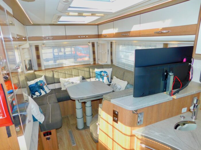 Dethleffs Grand Alpa I 7820-2 Fiat 2.3 AUTOMATIC 2 to 4 Berth Super Luxury A Class. 2019 69 Plate with Only 24,000 miles from New. £120,000 - Image 16